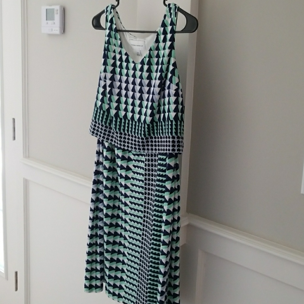 BNWT Donna Morgan 10 jersey pop over shift